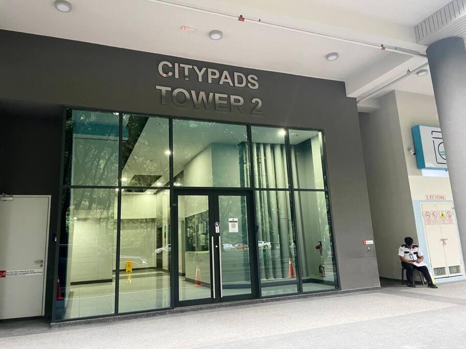 Jesselton Quay,2br,4-5pax,mountain View Apartemen