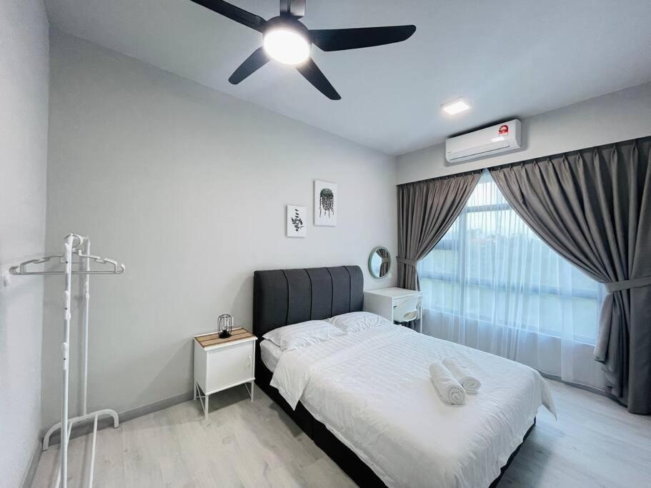 Apartemen Jesselton Quay,2br,4-5pax,mountain View *